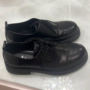 size 41 loafers Zara black